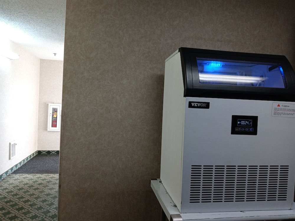Quality Inn New Martinsville, WV 35/65