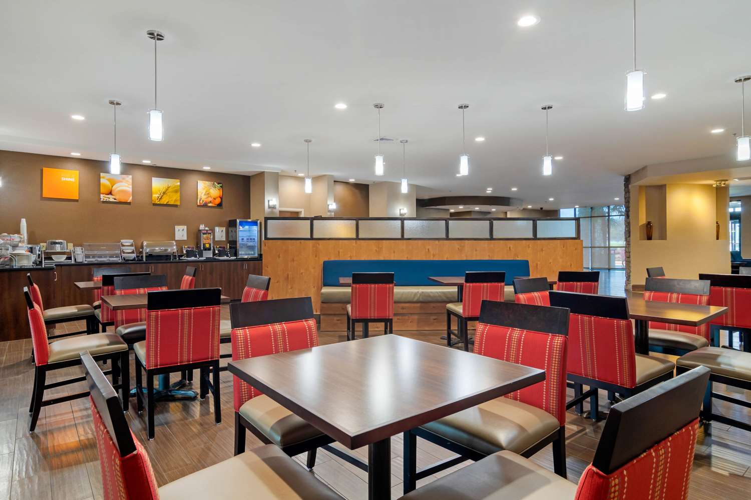 Comfort Suites Byron Warner Robins 33/40