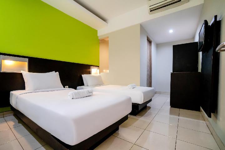 Green, Double Bed