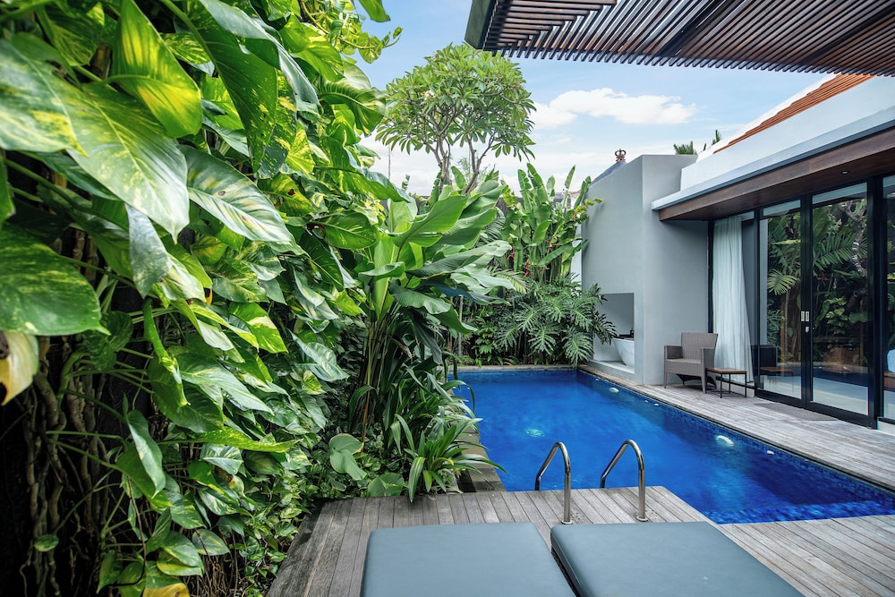 Abia Villa Legian 45/48