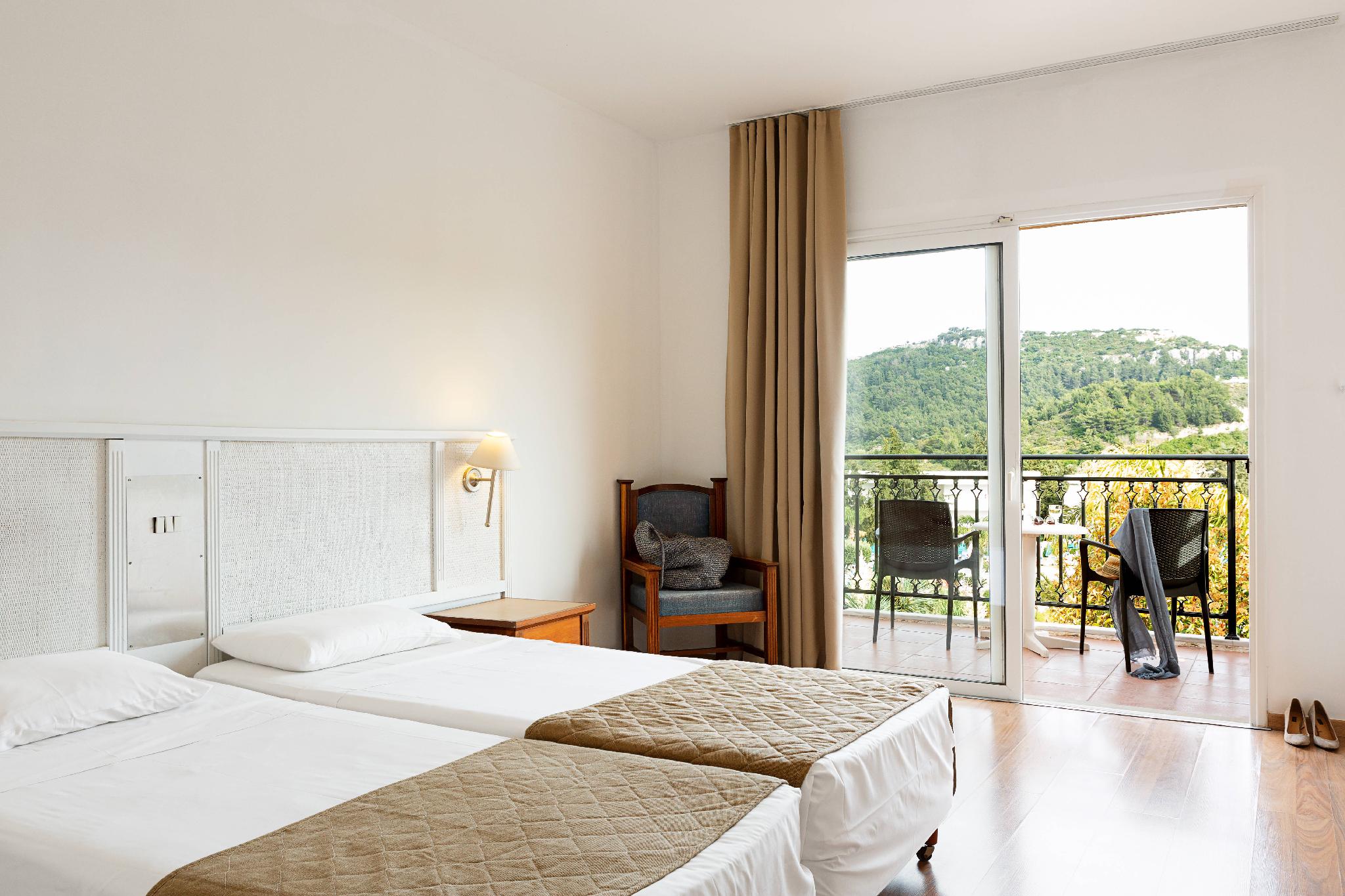 TWIN/DOUBLE ROOM