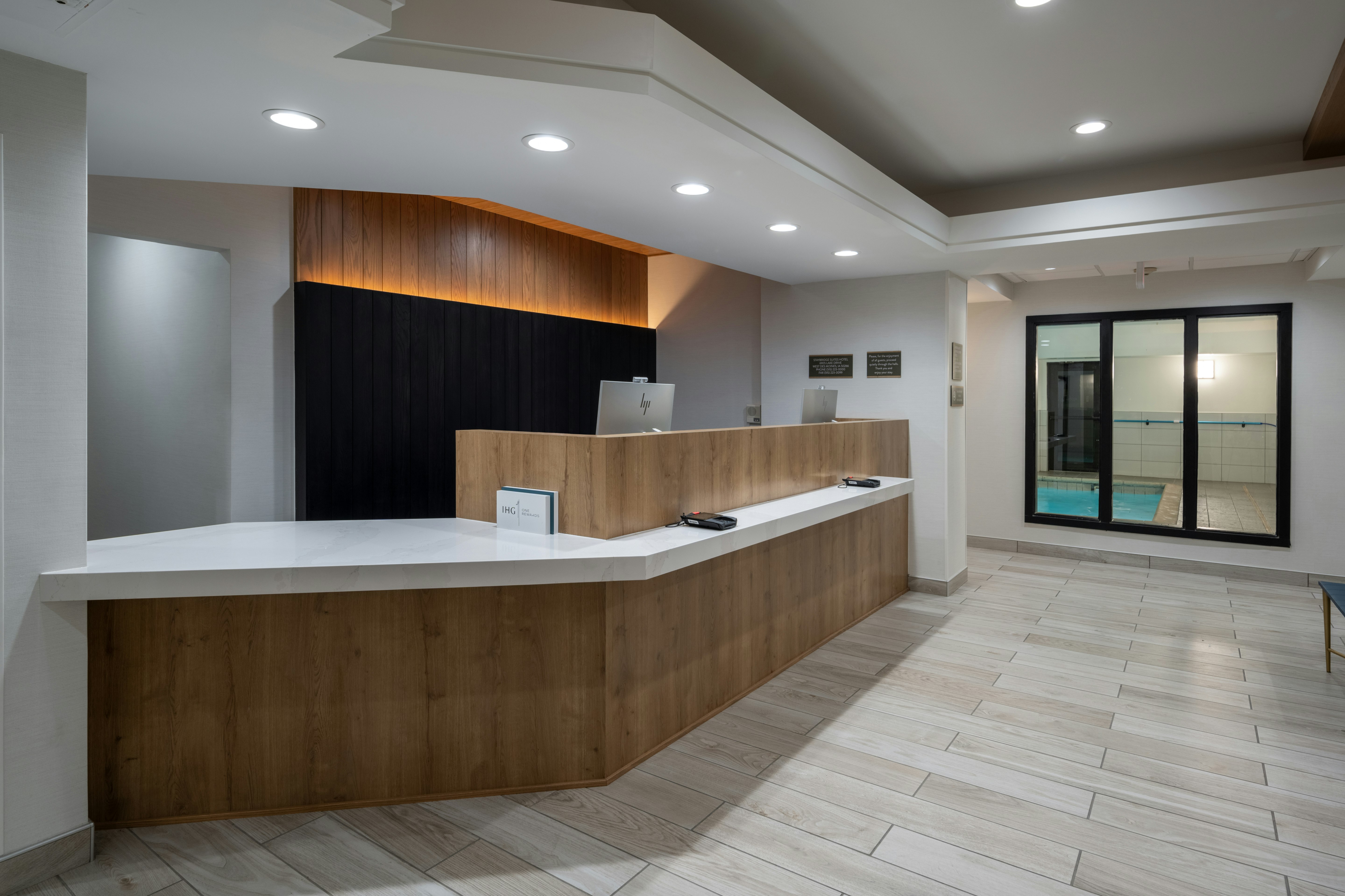 Staybridge Suites West Des Moines 7/76