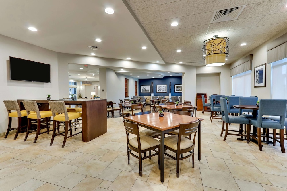 Drury Inn and Suites Sikeston 41/50