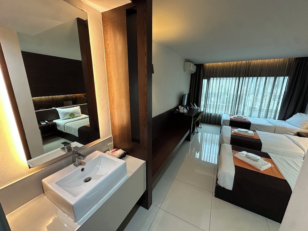 Collection O The Bangkok Airport Link Suite 55/56