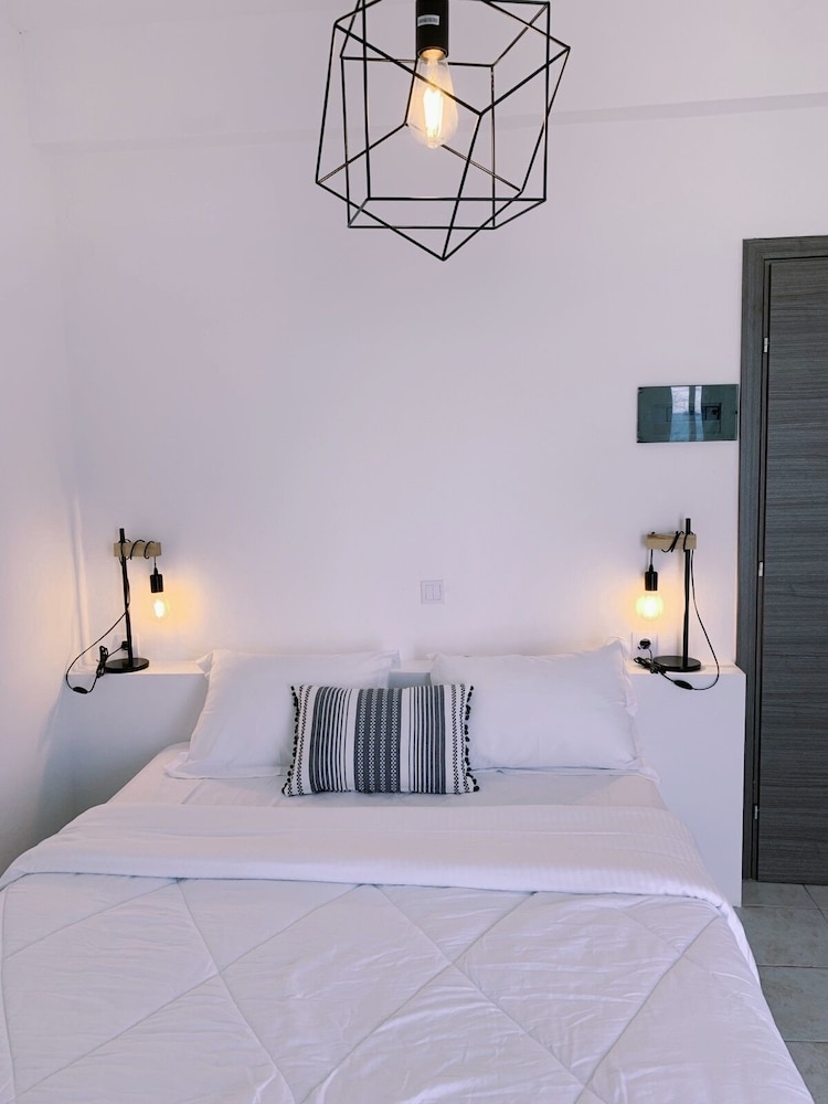 Alkyon Hotel 2/25
