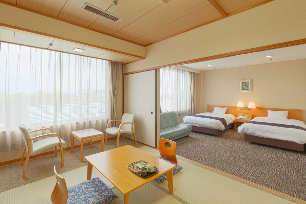 Kamenoi Hotel Yanagawa (ex Kanpo no Yado Yanagawa) 11/66