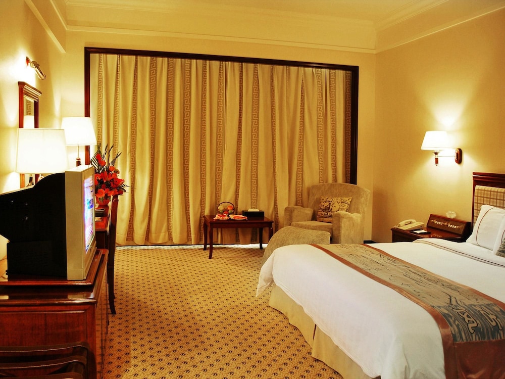 Fangzhong Sunshine Hotel 9/20