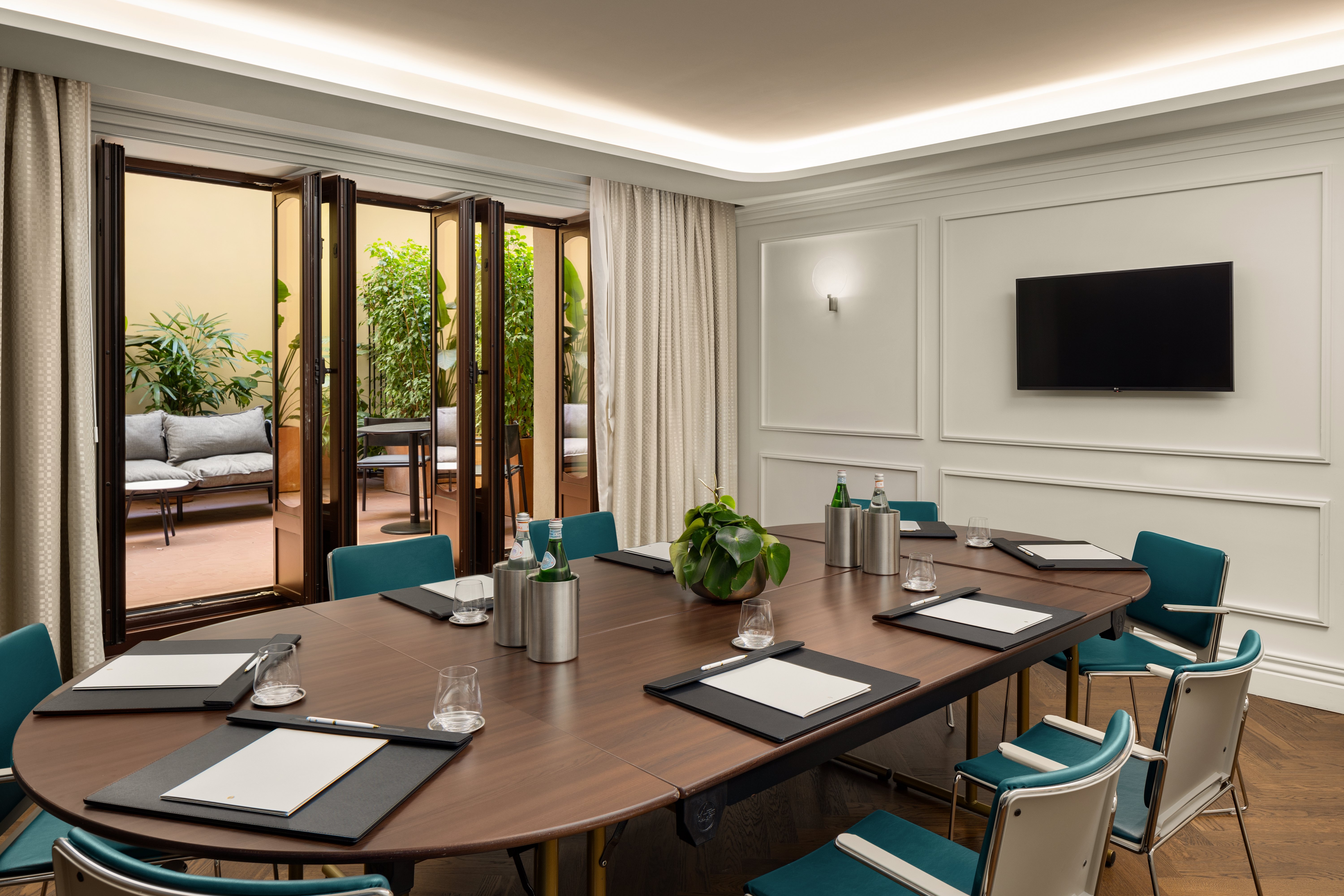 Intercontinental Hotels Rome Ambasciatori Palace 37/48