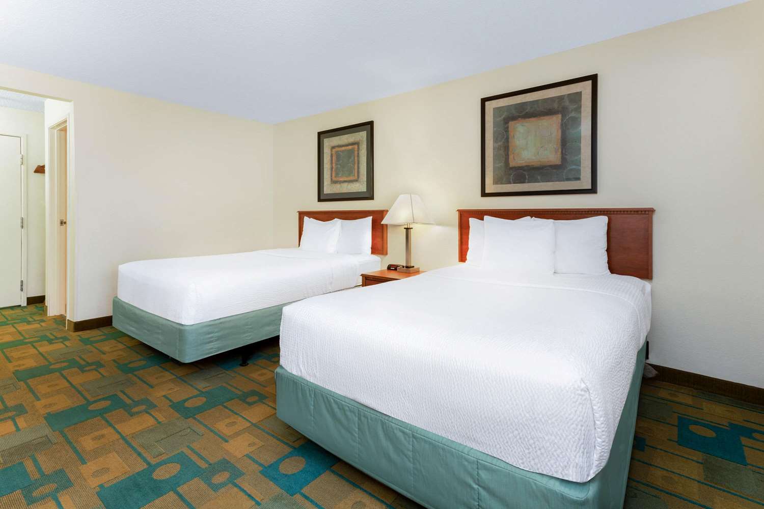 La Quinta Inn Chicago Willowbrook 5/24
