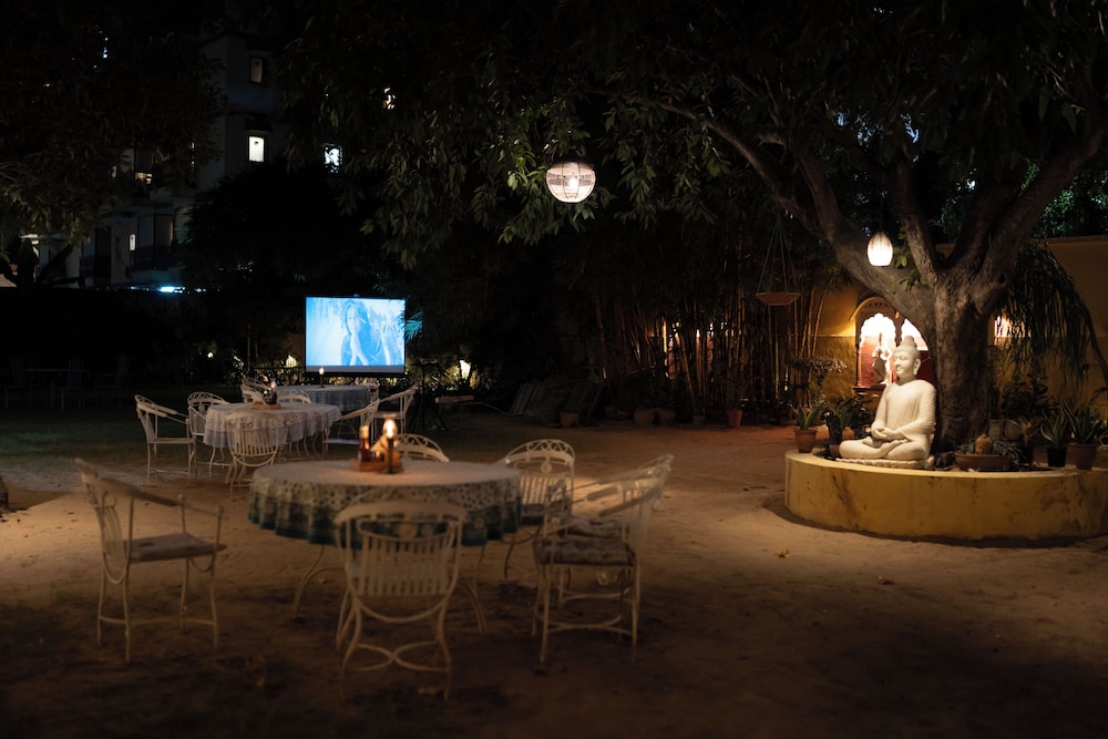 Anuraag Villa 64/65