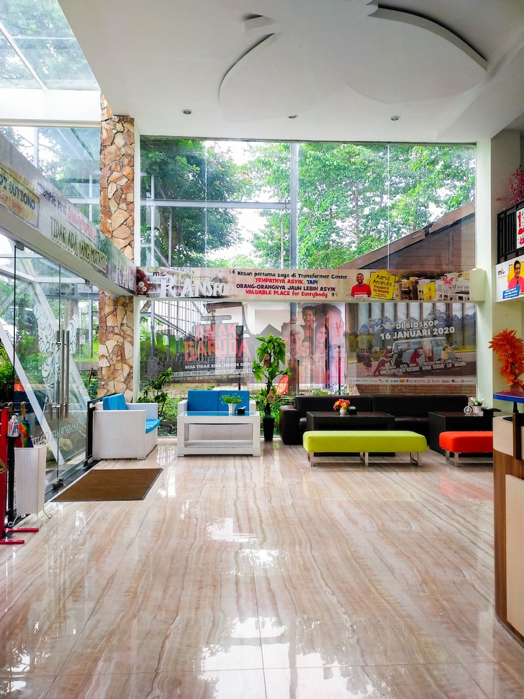 Transformer Center Hotel 26/36