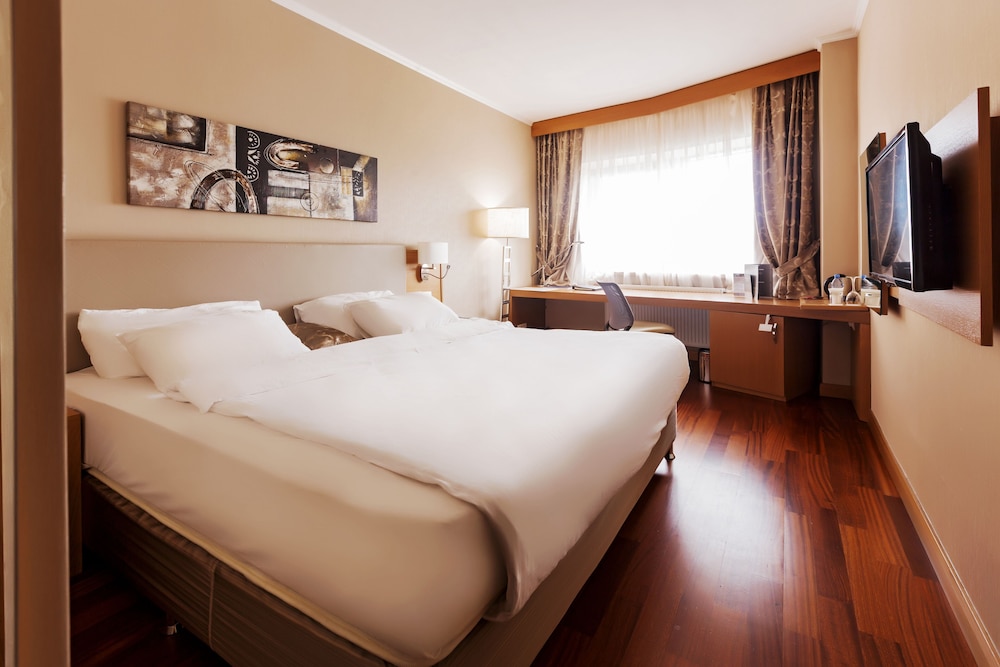 Hayat Hospitality Oskemen 14/48