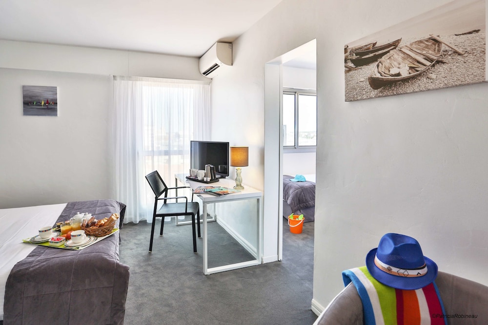Kyriad Prestige Les Sables D Olonne Plage Centre Des Congres 37/65