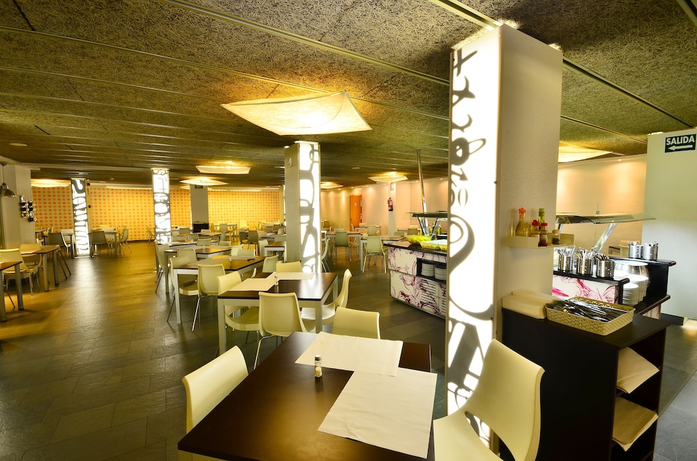 Hotel Sol Y Sombra 30/35