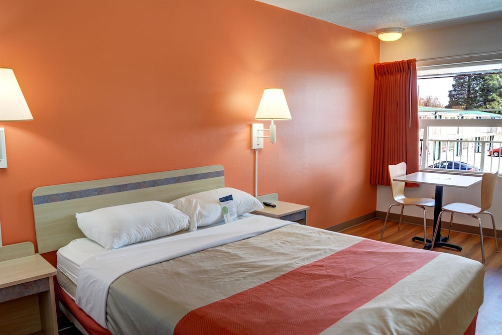 Motel6 Bend, OR 23/58