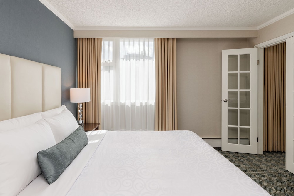 Chateau Victoria Hotel And Suites 23/68