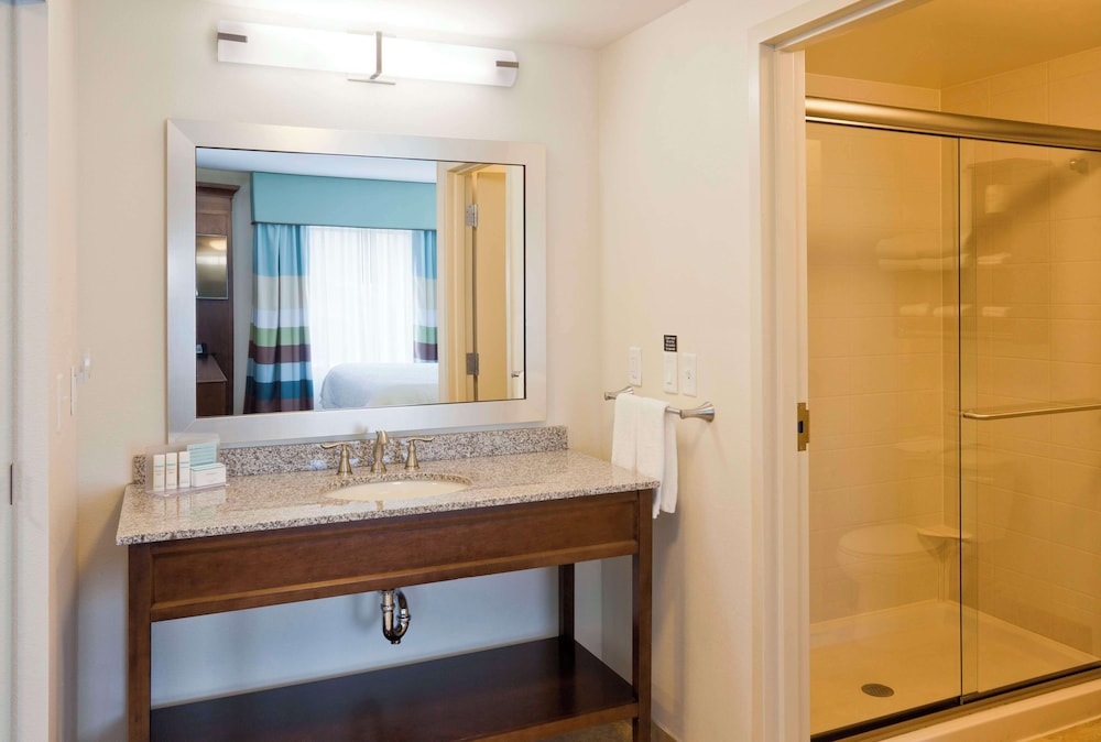 استوديو بسرير كينج لذوي الإعاقة، Hampton Inn & Suites Minneapolis/West-Minnetonka 2/2