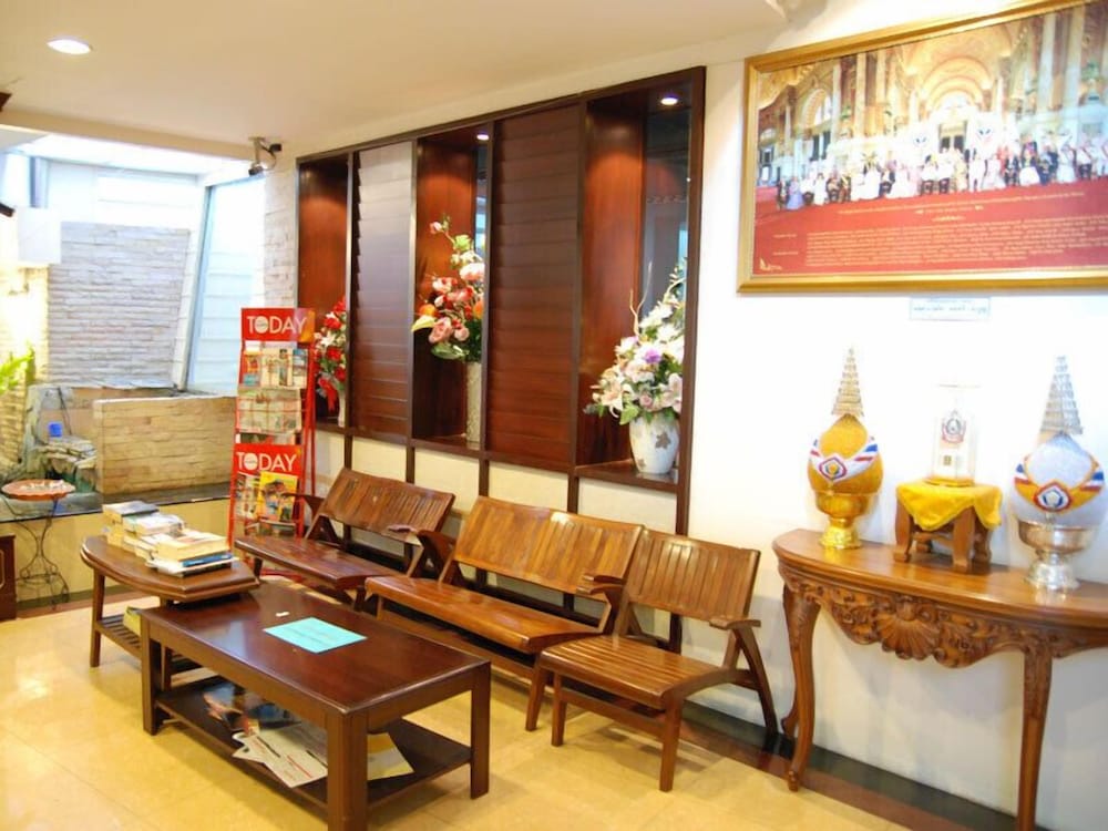RAMBUTTRI HOUSE 12/15
