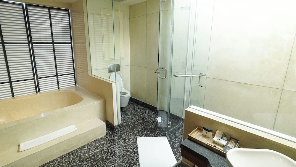 TS Suites Seminyak Bali 45/45