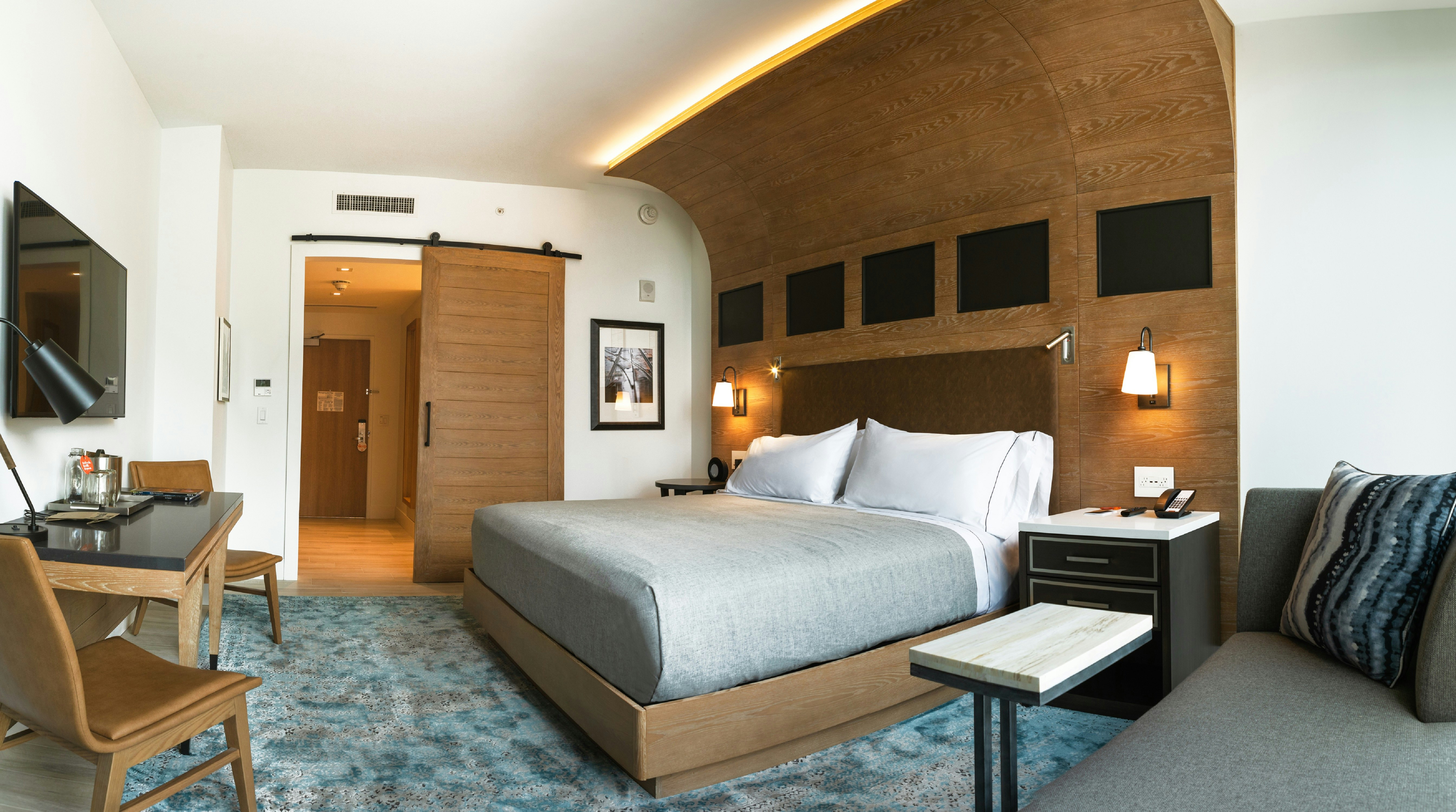 ROOM, KING BED, CITY VIEW, ACCESSIBLE