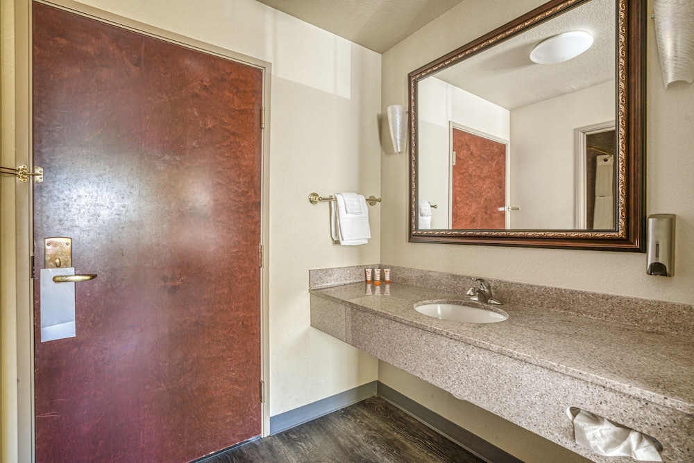 Spark by Hilton Wichita Falls 26/41