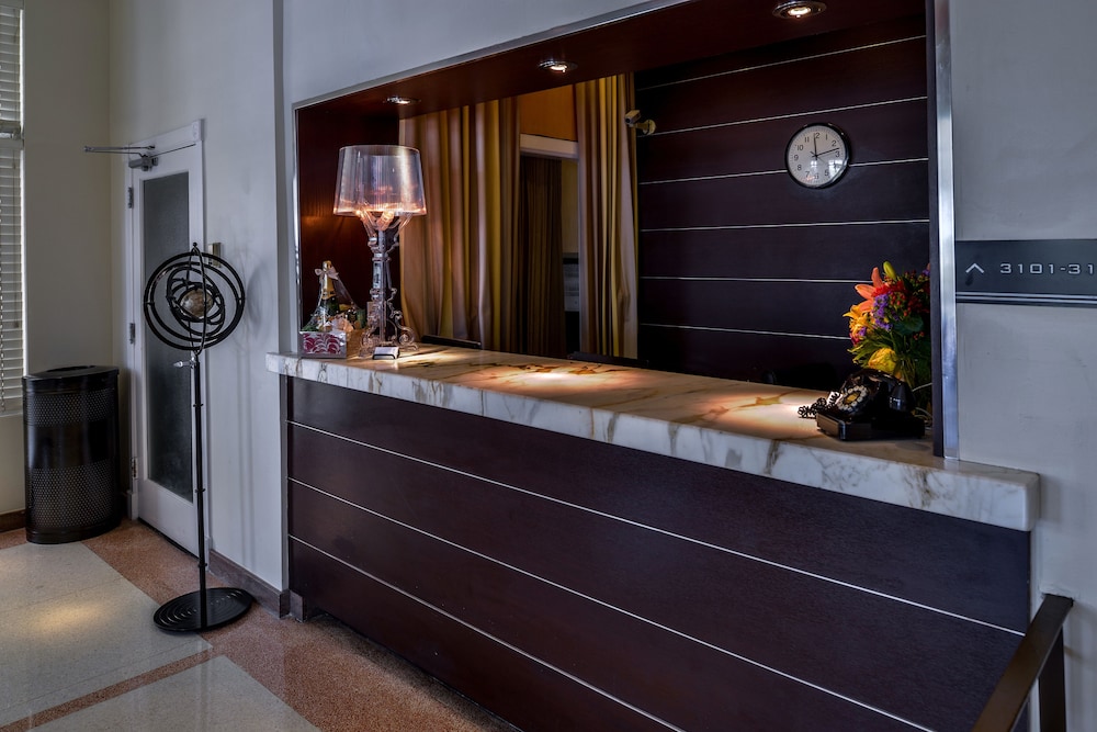 Hilton Vacation Club Crescent on South Beach Miami 11/35