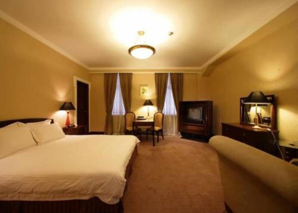 Jin Jiang Hotel 13/50