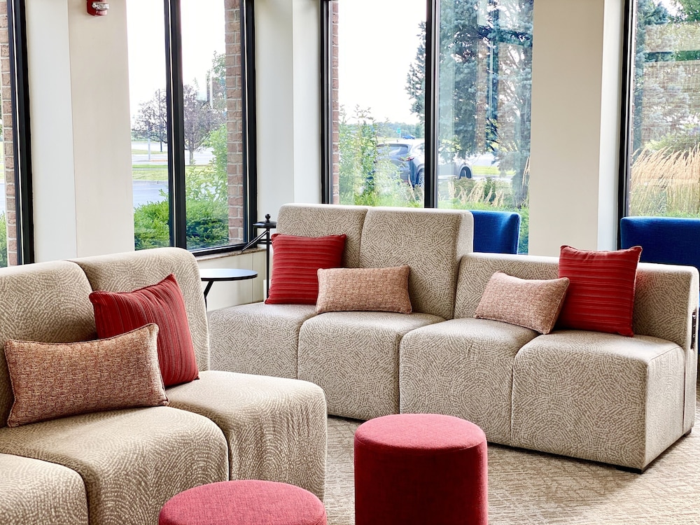 Hilton Garden Inn Oconomowoc 37/74