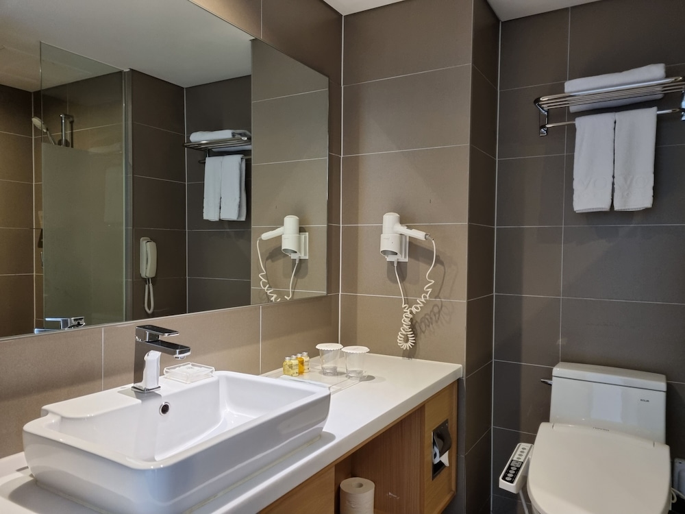 Avon Hotel Gunsan 63/67