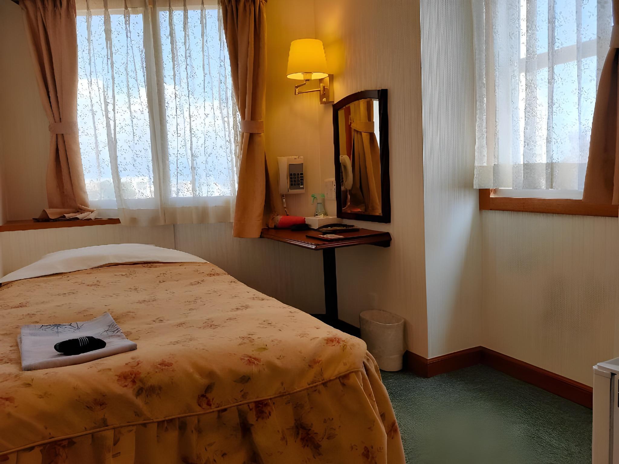 Compact, Single, Single Bed