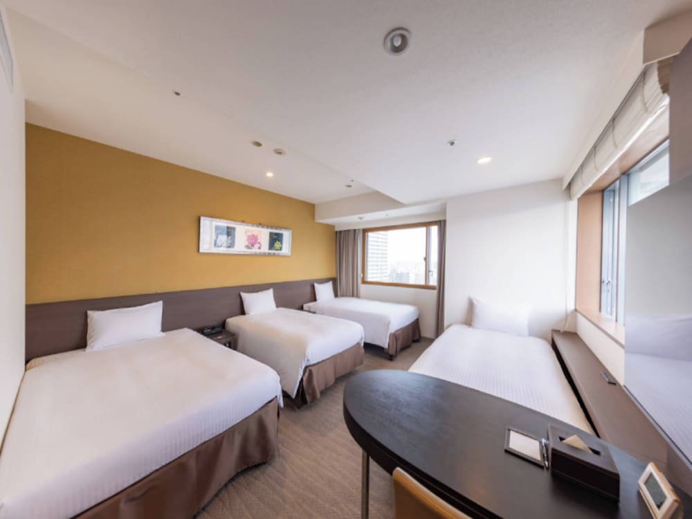 Hotel Keihan Kyobashi Grande 32/68