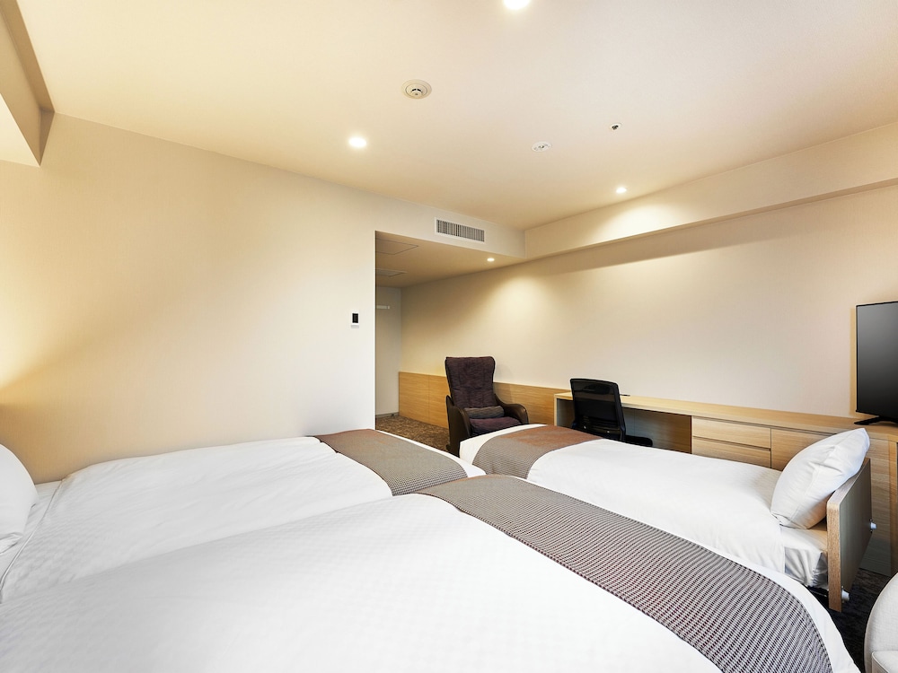 ROOM, TRIPLE