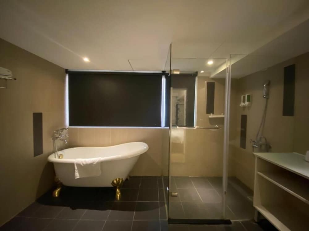 Click Hotel Taipei Main Station Branch 43/45