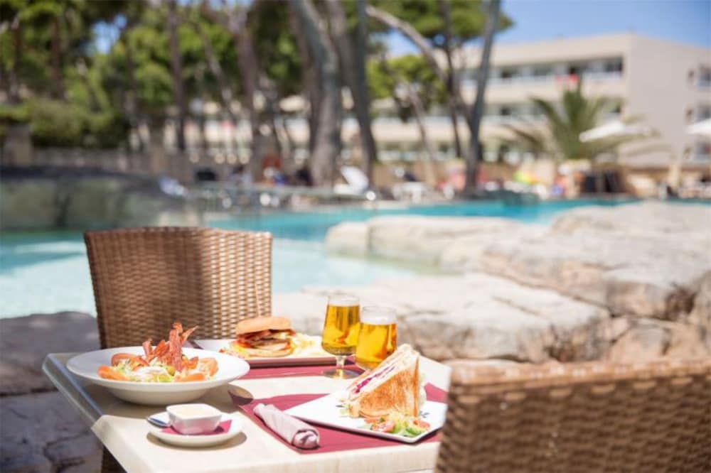 Bella Playa Hotel and Spa 64/78
