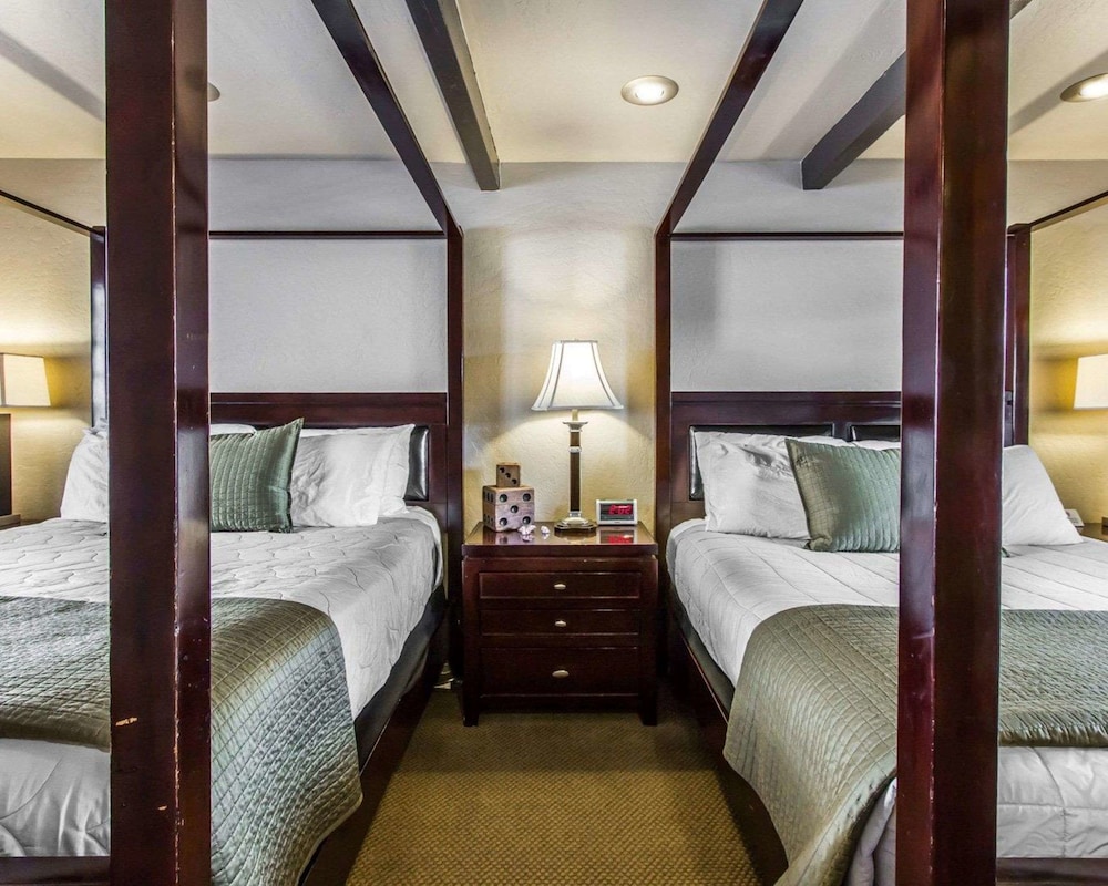 Rodeway Inn and Suites Downtowner Rte 66 19/39