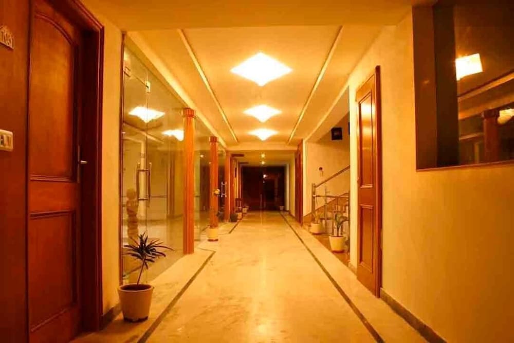 Hotel Padmini Palace 12/22