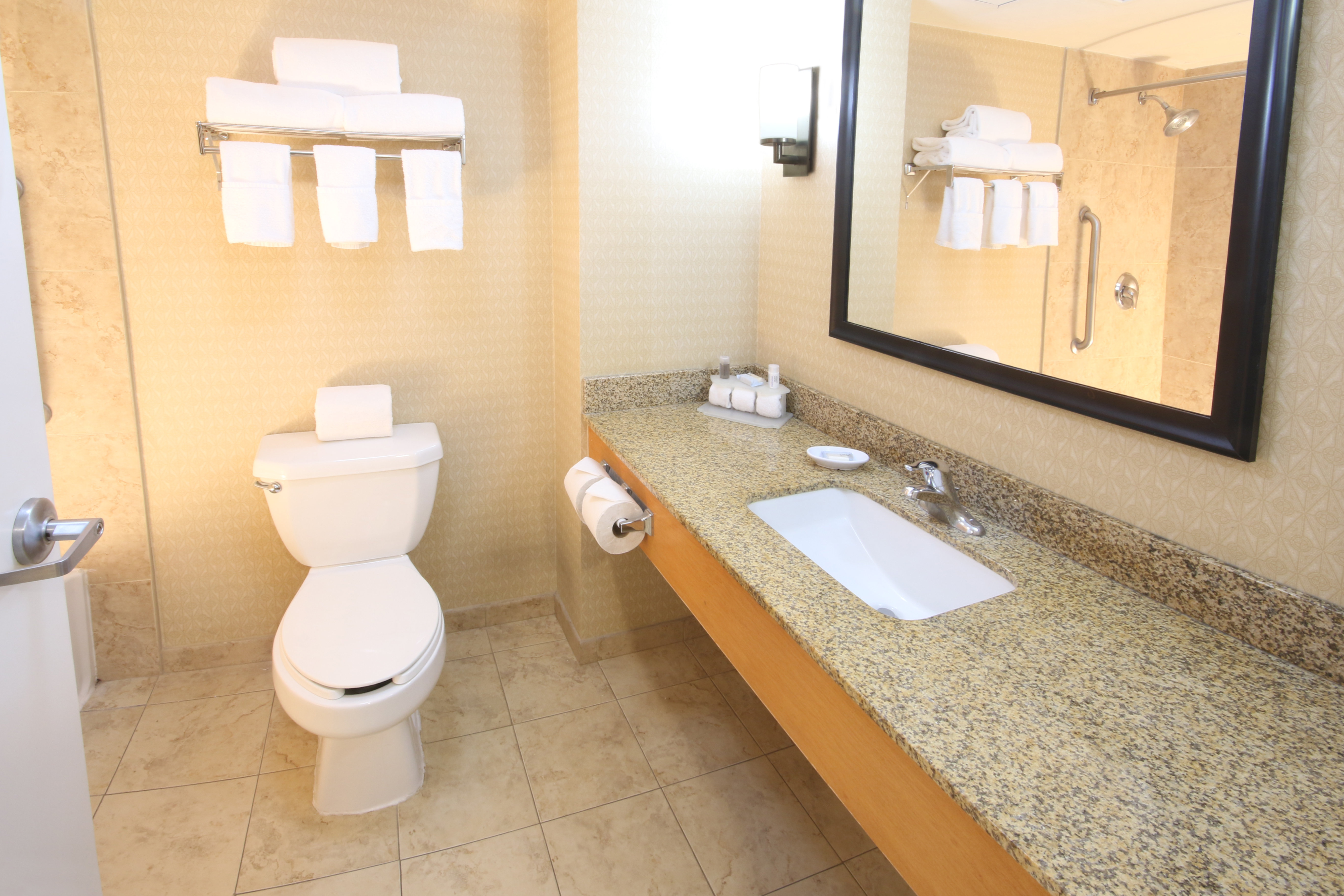 Holiday Inn Express Hotel & Suites Cd. Juarez - Las Misiones 75/76