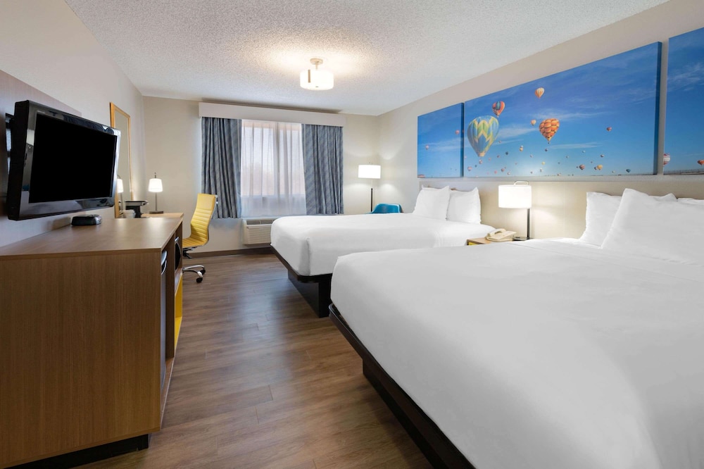 Days Inn by Wyndham Bernalillo 12/43