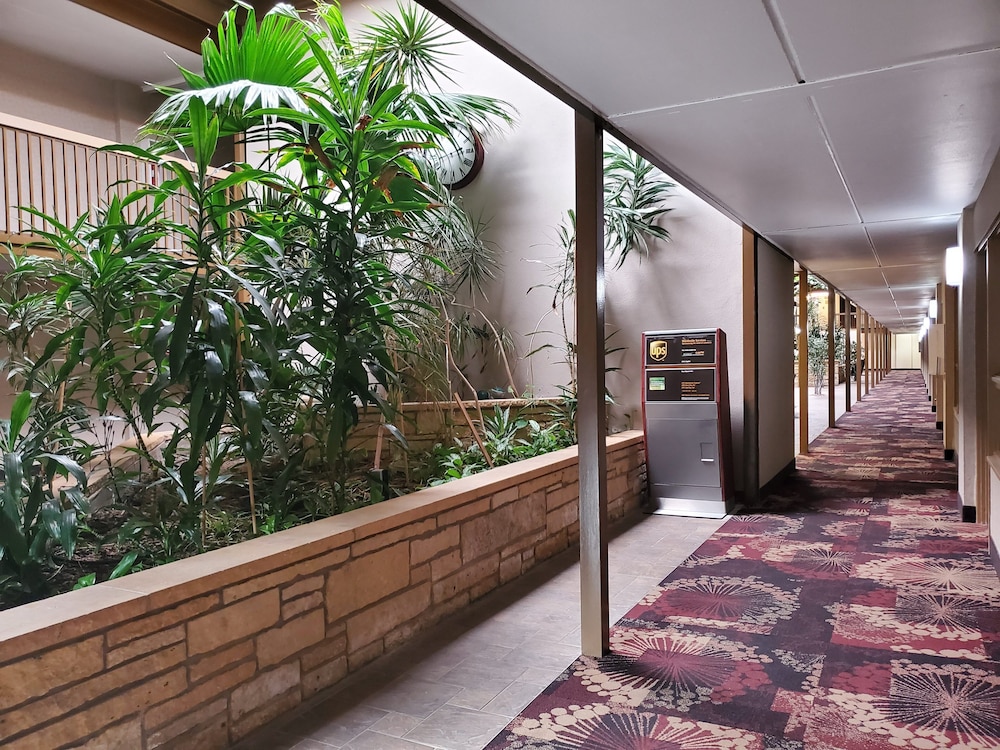 AmericInn by Wyndham Watertown 18/50