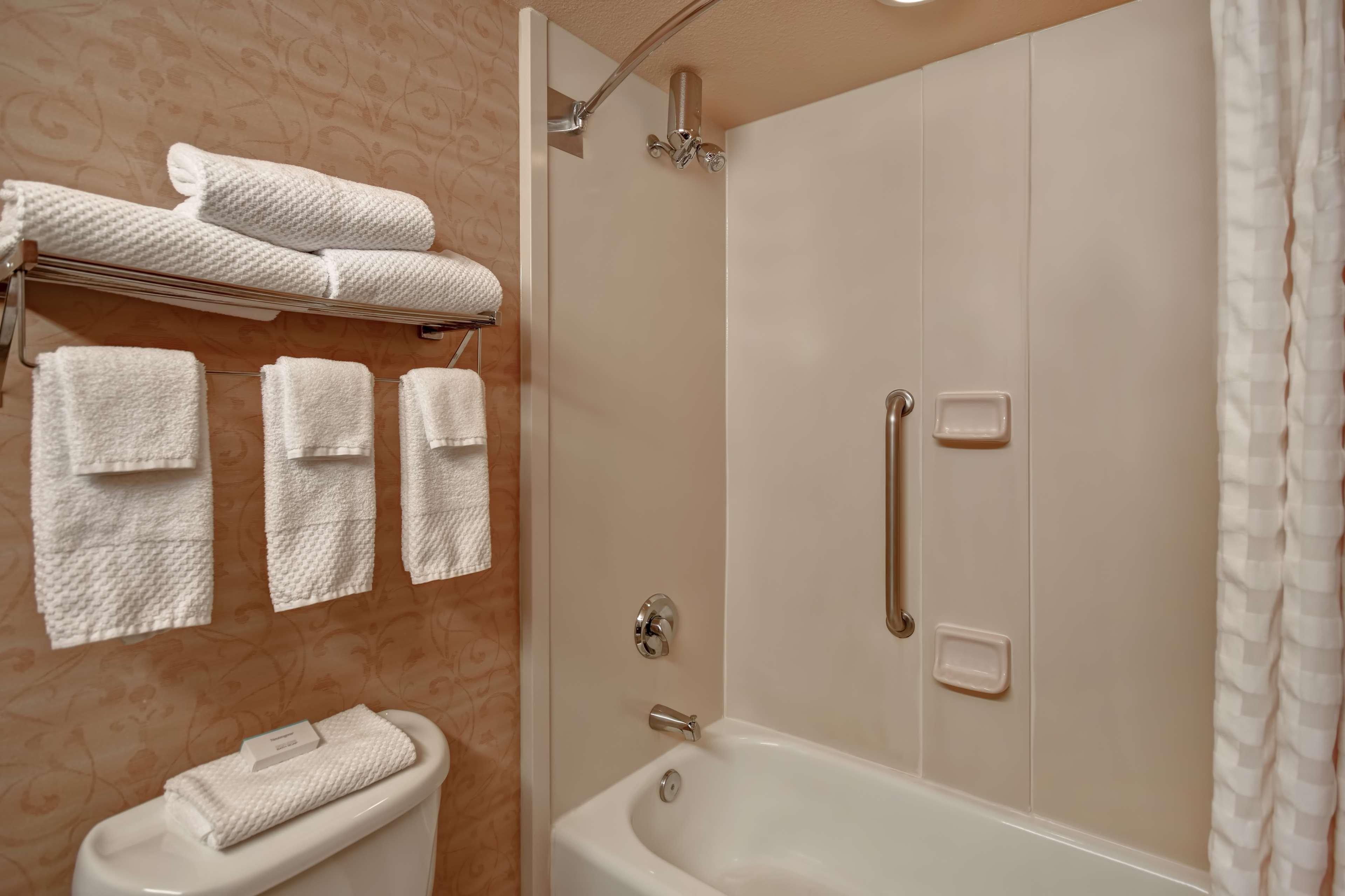 Pure, 2 Rooms, Wellness, Suite, King Bed