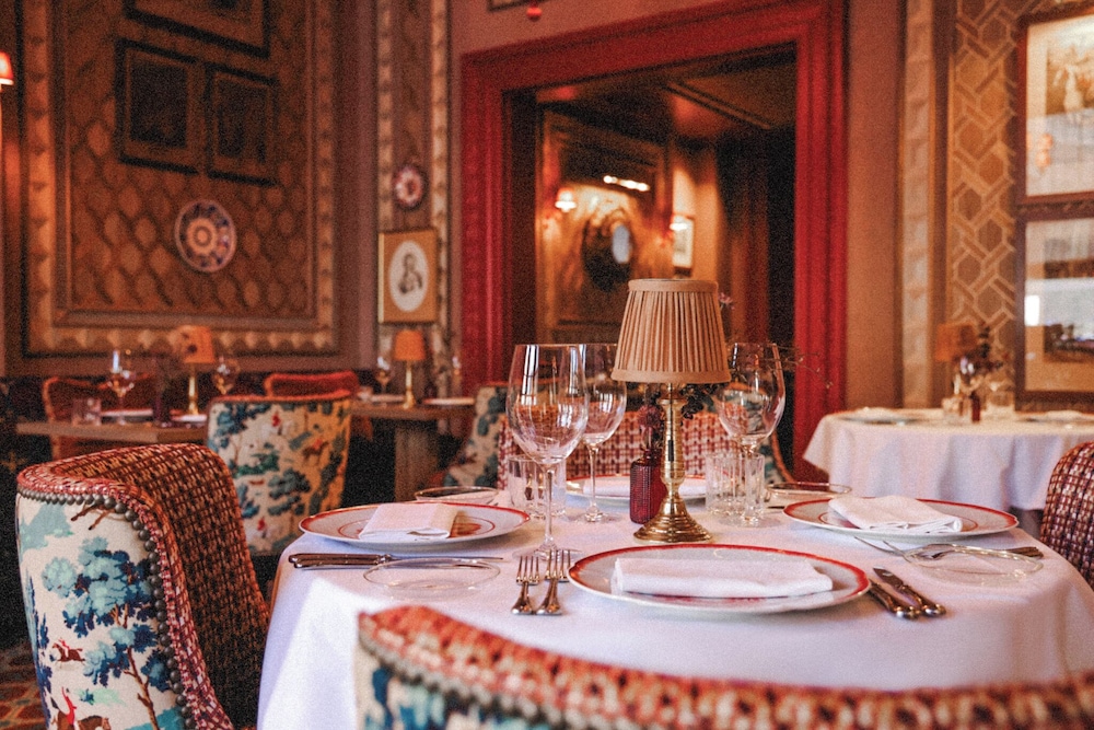 Melia London Kensington Member of Melia Collection 77/93