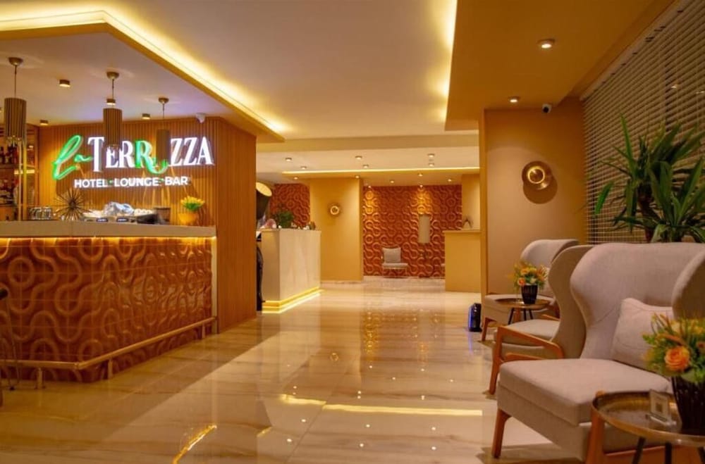 LA TERRAZZA HOTEL 7/60