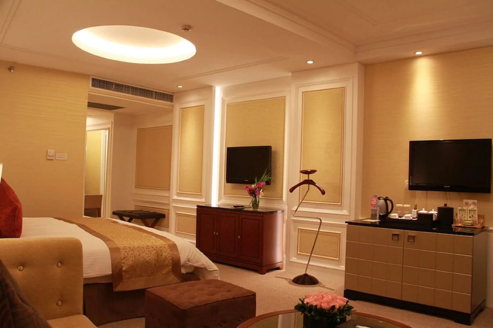Central Hotel Shanghai 26/48