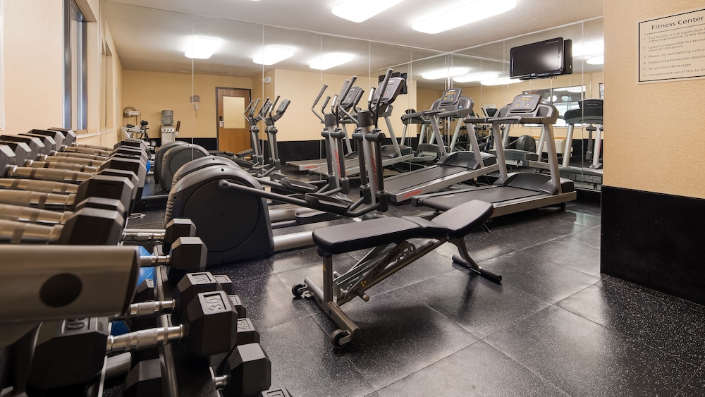 Best Western Plus North Canton Inn & Suites 44/62