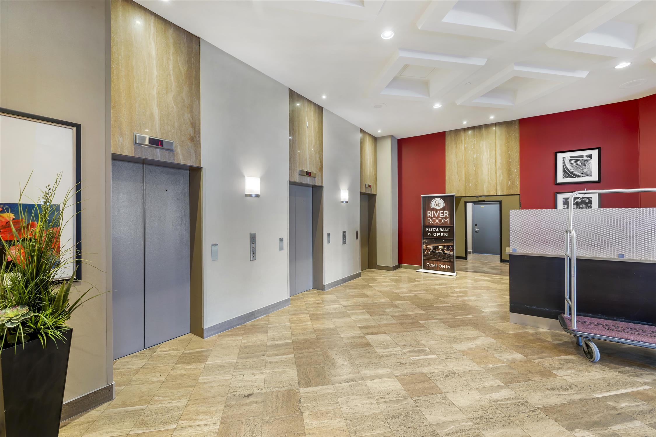 Best Western Plus Waterfront Hotel 10/63