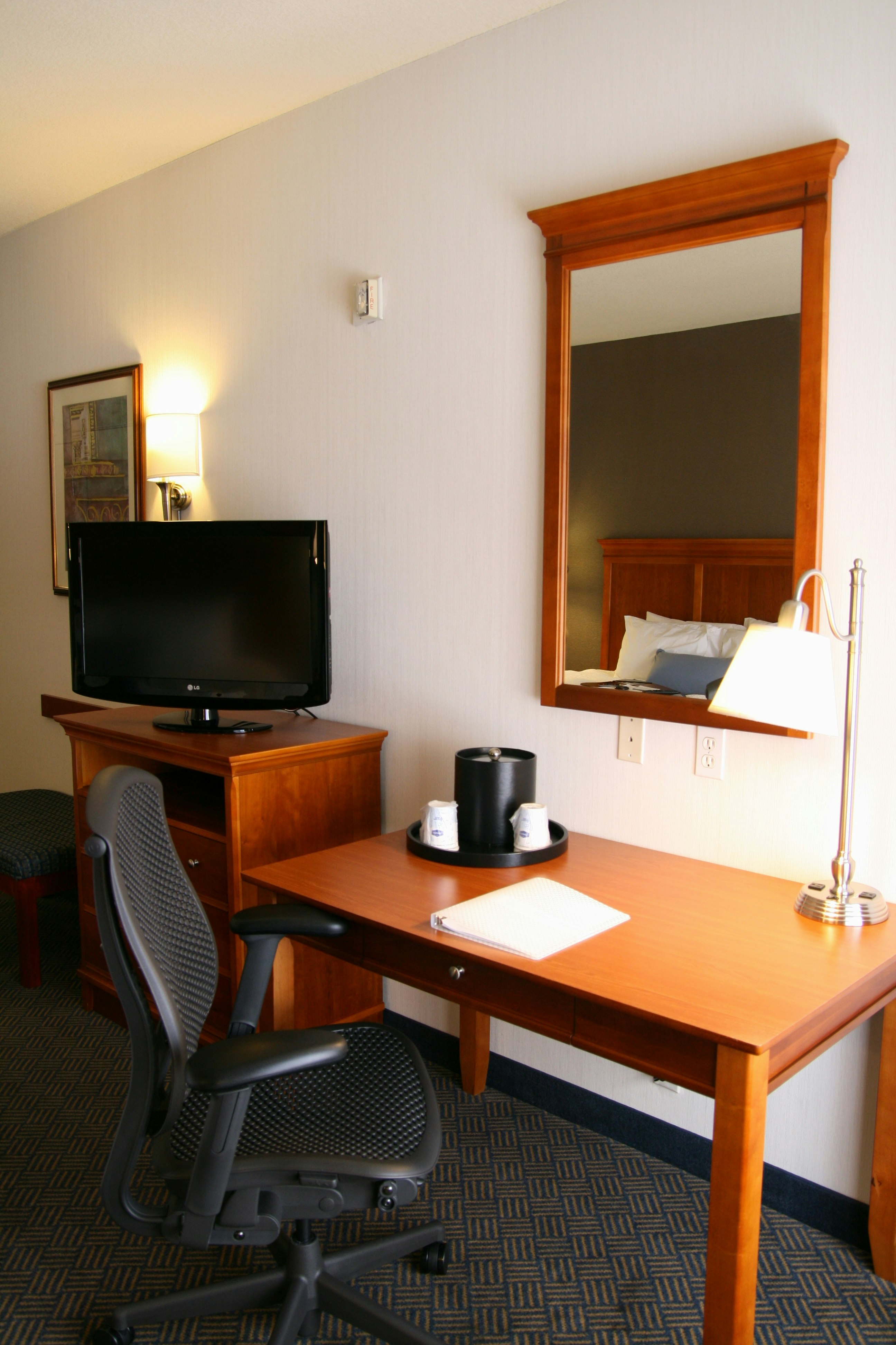 Hampton Inn San Marcos Ca 54/66