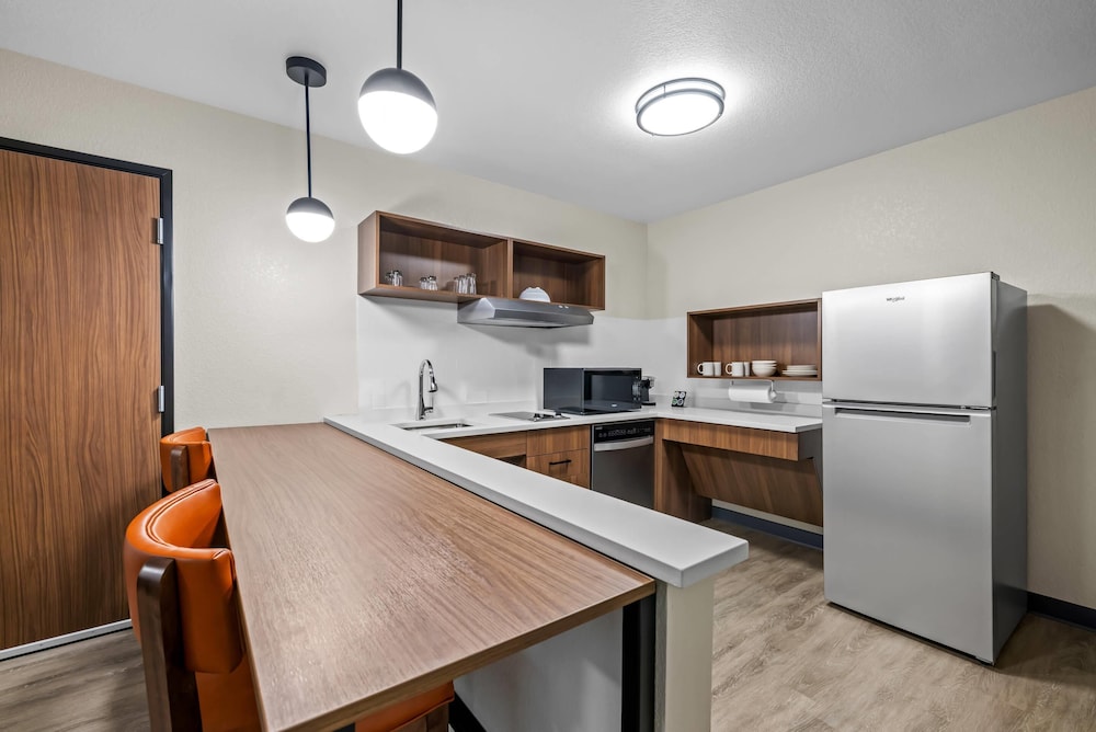 Everhome Suites Rochester Greece 7/50