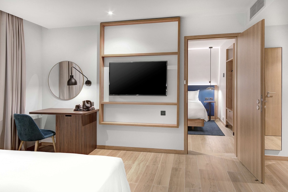 Hilton Garden Inn Bucharest Airport 51/53