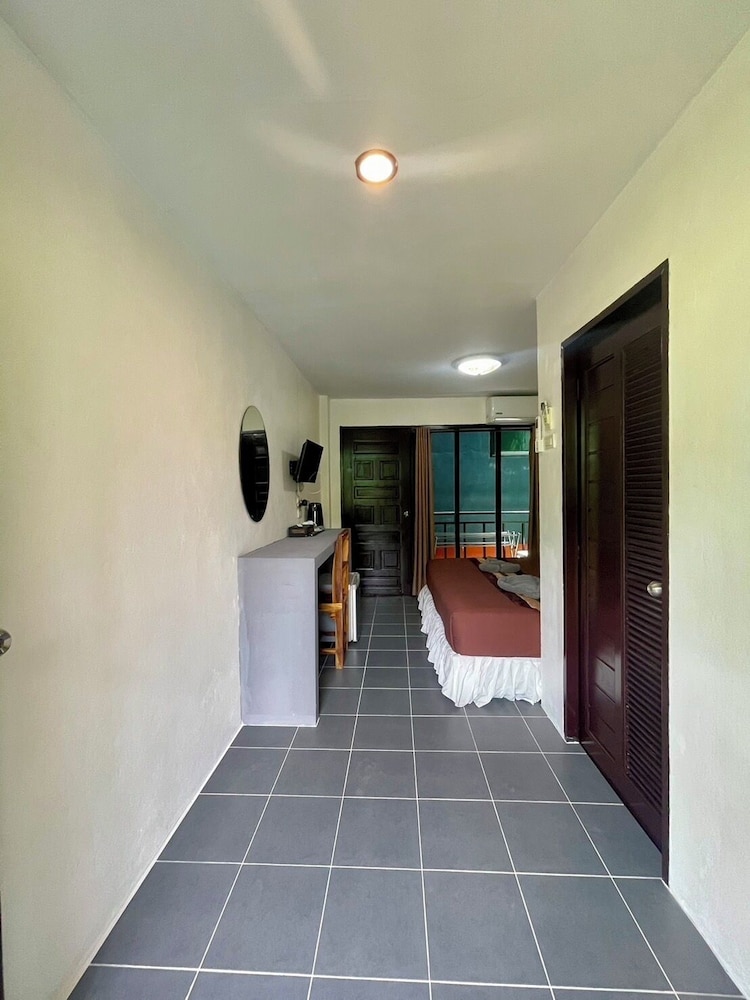 Phi Phi Green House 4/49