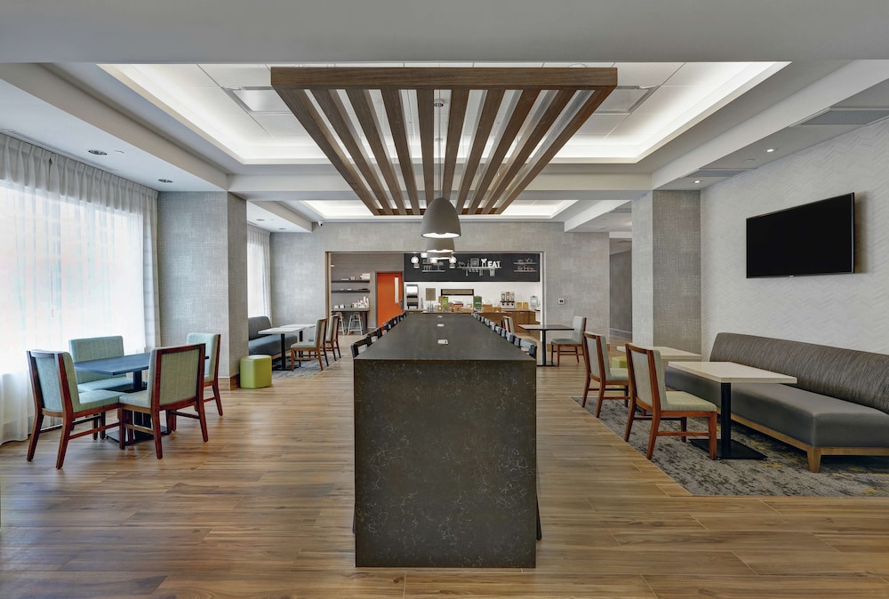 Hampton Inn Peterborough 35/40
